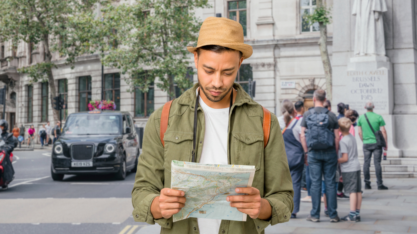 big-brain-languages-travel-english-traveller-with-map Tourist reading a city map with English signs